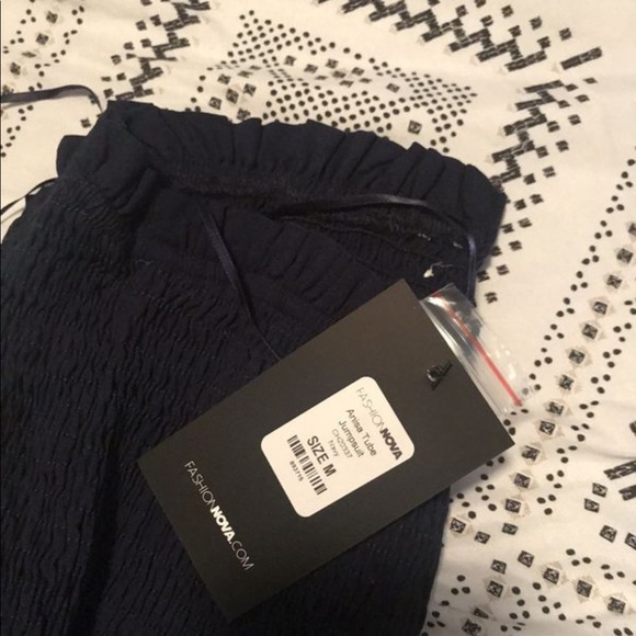 Fashion nova jumpsuit - Picture 3 of 4